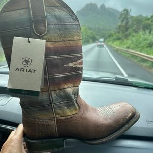 ARIAT Womens 9.5 boots